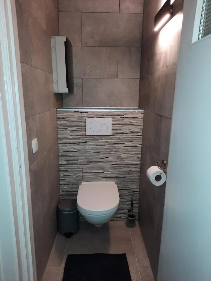 Lichtrijk En Comfortabel Hoekappartement Met Gratis Parking En Zeer Gelegen - Comme Chez Soi