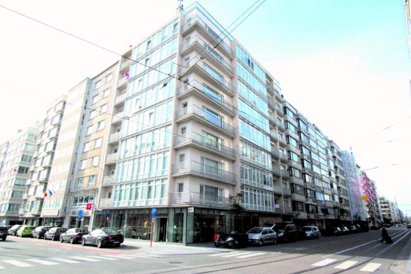 Lichtrijk En Comfortabel Hoekappartement Met Gratis Parking En Zeer Gelegen - Comme Chez Soi Appartement Oostende