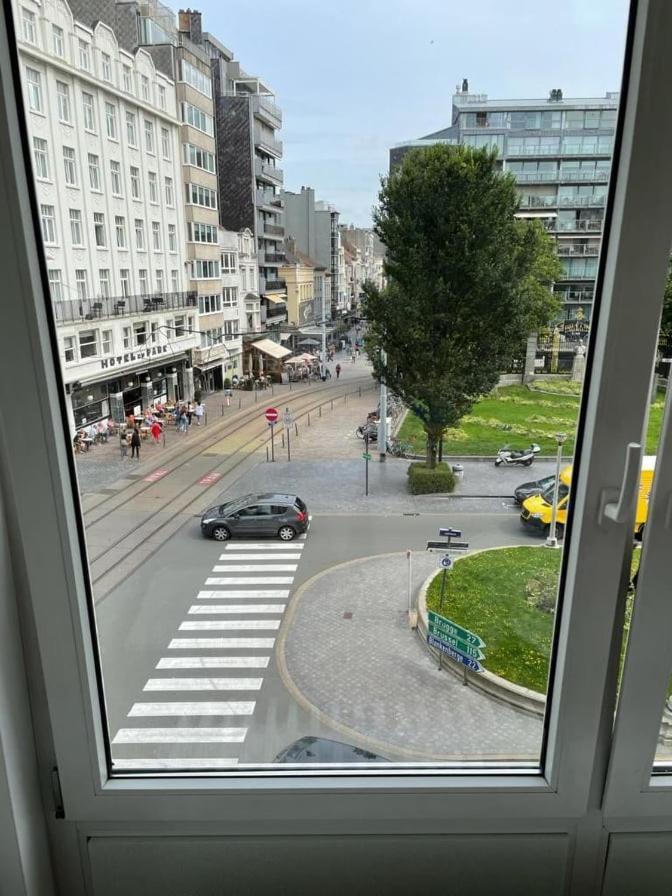 Lichtrijk En Comfortabel Hoekappartement Met Gratis Parking En Zeer Gelegen - Comme Chez Soi