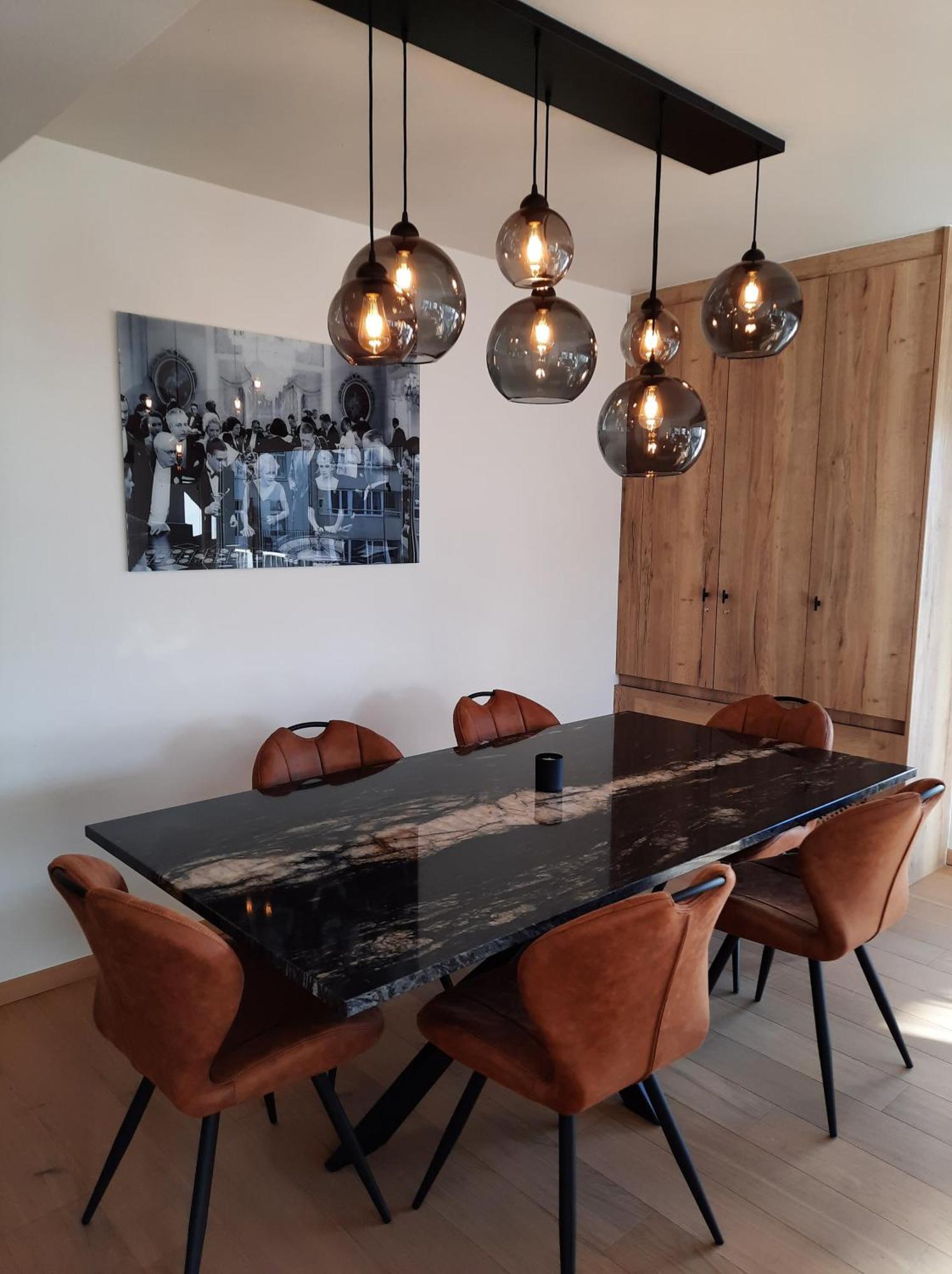 Lichtrijk En Comfortabel Hoekappartement Met Gratis Parking En Zeer Gelegen - Comme Chez Soi